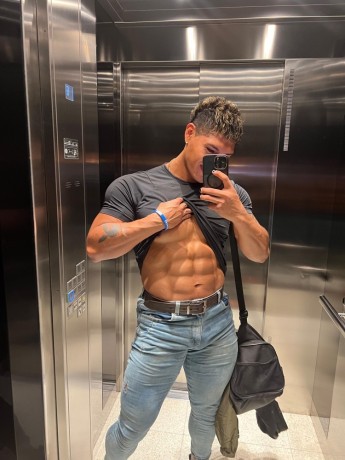 axel-el-domadorhijo-del-mismo-seuz-100-un-macho-semental-de-184-con-un-cuerpo-del-mismo-dios-griego-apolo-y-con-un-buen-dote-big-8